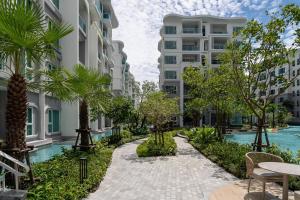 Apartment at the Title Serenity by Lofty