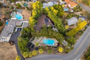 Entire Private Home with Pool, Sauna, Gym, 3 Bed, Parking Yard, Ranch Style, 2 Bedroom 2 Bathrooms, Available Now