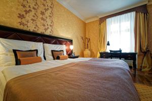 Double or Twin Room room in Luxury apartments in the historical building in the heart of Old Town