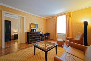 One-Bedroom Suite room in Luxury apartments in the historical building in the heart of Old Town