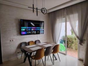 Aylan Apartment