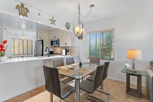 Spacious 2BR 2BA apartment close to the beach
