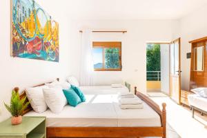 Radhima Sea View Studio Apt 7 - Kitchen, Parking & Balcony