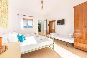 Radhima Sea View Studio Apt 10 - Kitchen, Parking & Balcony