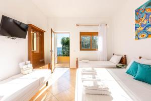 Radhima Panoramic Sea View Studio Apt 6 - Kitchen, Parking & Balcony