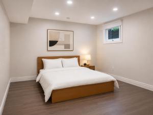 Fairview Suites- near Fairview mall, Seneca and Highway 404