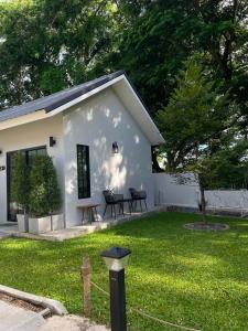 Langbaan cafe and homestay