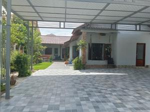 KEZ Residence