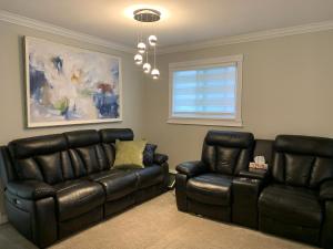 Fully Furnished Bedroom with ensuite Turnkey Corporate Relocation Vacation Home