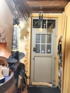 Cozy Apartment in Estinnes – 40 sqm with a fenced garden.