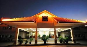 Golden Land Hotel