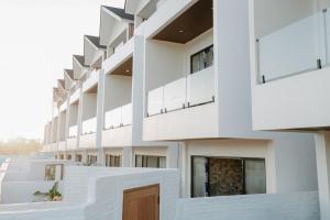 Brand New Sona Villa 2 BR Private Pool & Rooftop
