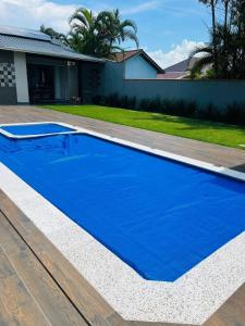 Casa de Praia Com Piscina Aquecida, Ar-condicionado, Cervejeira, Wi-fi e muito mais