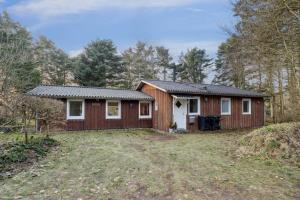 Cosy Private Cottage 800 M From The Beach