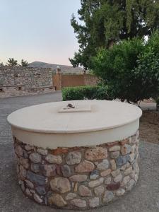 KTHMA "Ν" Πέτρινη Μεζονέτα
