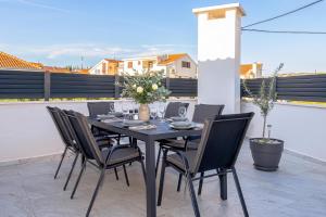 Twin Apartments with BBQ Area