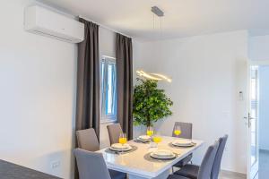 Twin Apartments with BBQ Area