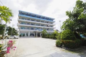 Sea Mountain Khanom Hotel