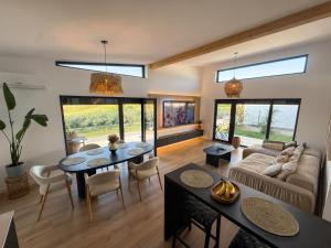 Sol Lake House Snagov - 15 Mins to Airport - Slow Living