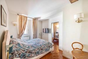 Palazzo Costaguti luxury and terrace up to 6