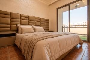 Resort Area, Pool, Walk to Beach, Airport service available