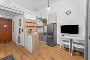 Kalwaryjska Sunny Studio with Mezzanine by BookingHost