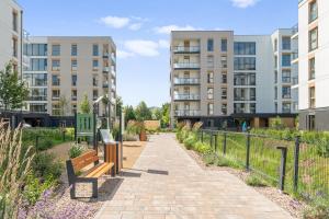 Porto Seaside with Free Parking & Gym by Downtown Apartments