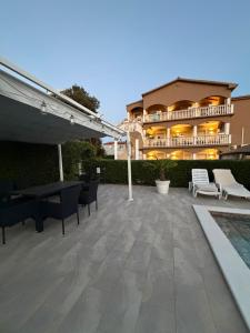 Apartmani Anđelo, Tommy, Leon