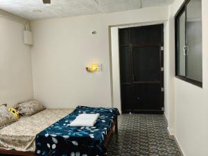Maha Periyava Kuteeram 6 Adults Budget Stay