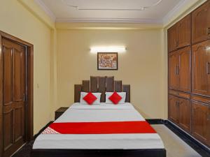 Hotel O Sai Darshna Residency