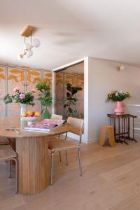 Family apartment with terrace and Calanques view