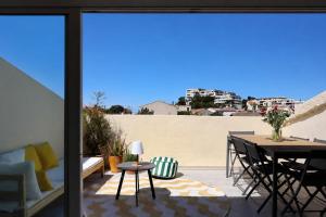 Family apartment with terrace and Calanques view