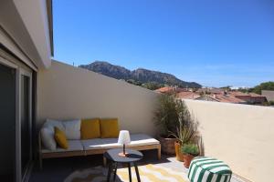 Family apartment with terrace and Calanques view