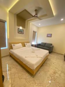 Hotel Sangeeth Palace, 800m Away from Ramanathaswamy Temple