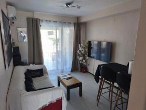 Galeon Magic World Marina dOr Piscine Parking Plage