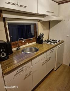 Chalet te huur op Camping de Kleine Wielen te Leeuwarden