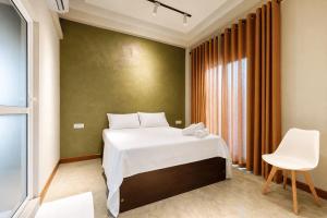 Kmee Eco Transit Hotel