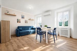 Bright Flat , Air Conditioning , 5 min Train Station