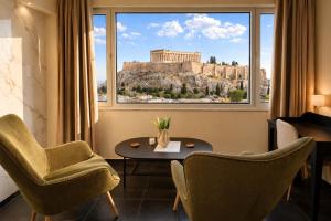 PLAKA Luminous Deluxe Suite