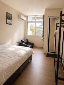 Family Karaoke Homestay, 2 BR Entire Floor, Raja Uda