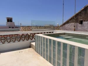 Atico boutique con piscina privada en el casco antiguo de Tarifa