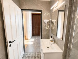 Stylish 1BR Apartment Wiener Stadthalle