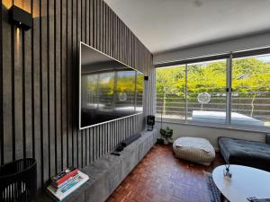 Enjoy Cape Town at our Green Point Apartment