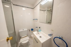Family Holidays - La Carihuela, Piscina y Parking