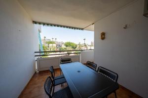 Family Holidays - La Carihuela, Piscina y Parking