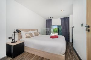 Relax, Swim & Stay Active in this Duplex - UTL B131