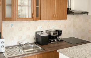 Nice Home In Donji Kraljevec With Wifi