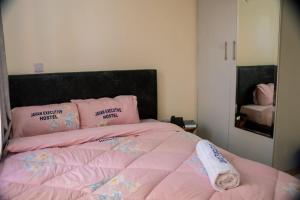 Javan Silas Executive Guest House & Hostel