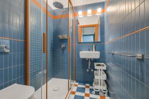 REF 2085 - Cannes Center 3-room apartment with balcony to rent