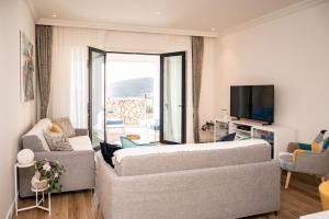 Iris1101 Marina village Lustica Bay